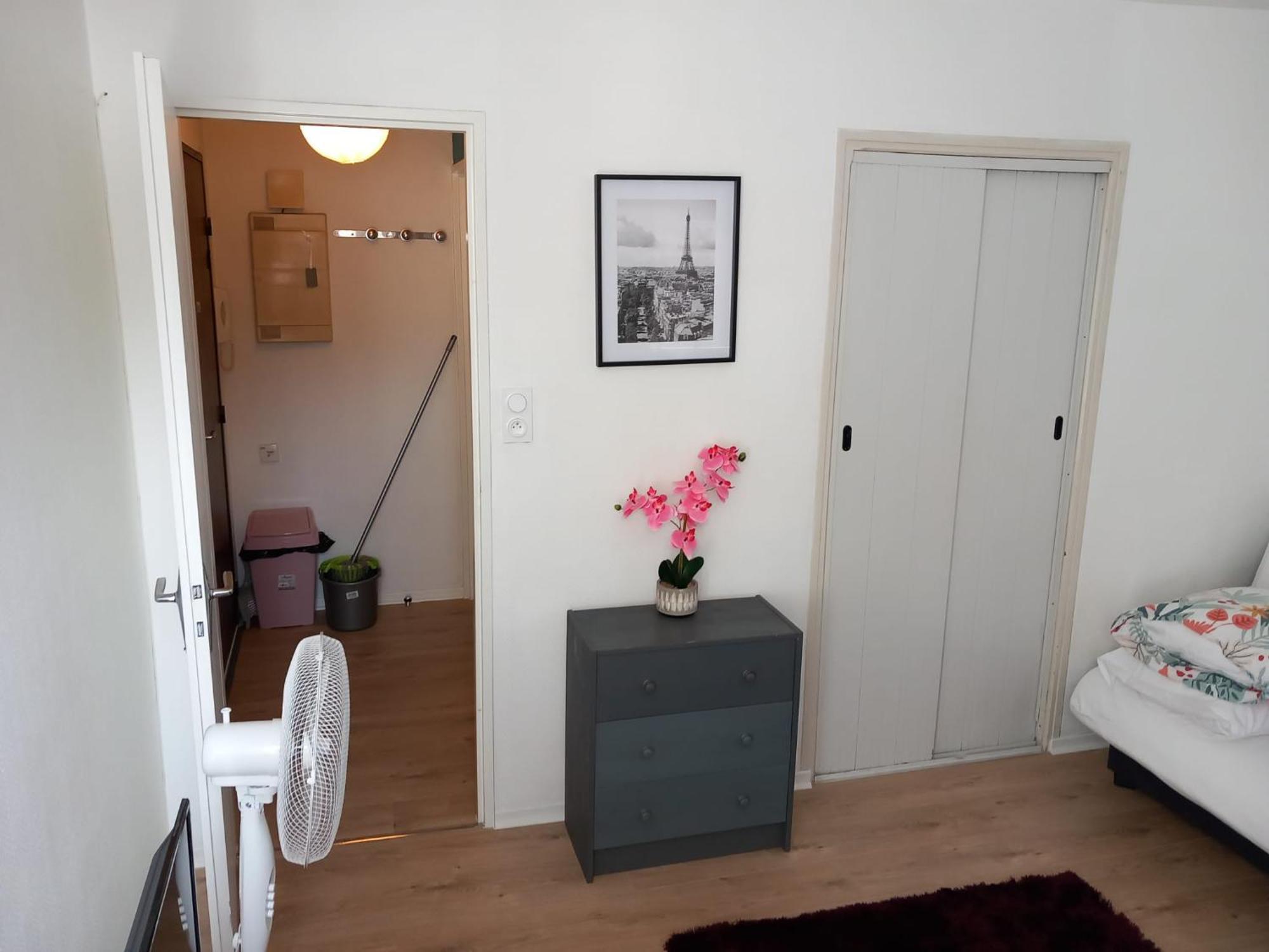 Le Zen -Studio Tout Equipe- Wifi Fibre- Centre Ville Avec Parking Tarbes Zewnętrze zdjęcie